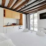 New Studio For 2 People - Le Marais