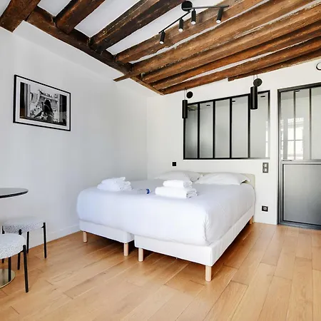 New For 2 People - Le Marais